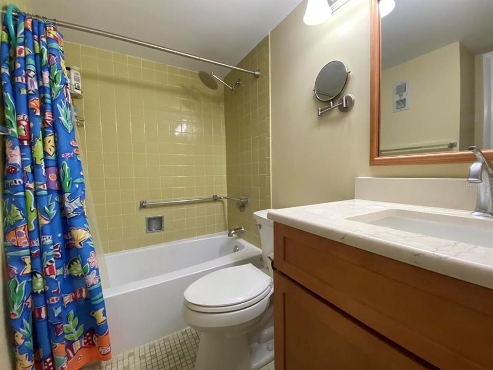 For Sale: $299,900 (2 beds, 2 baths, 1328 Square Feet)