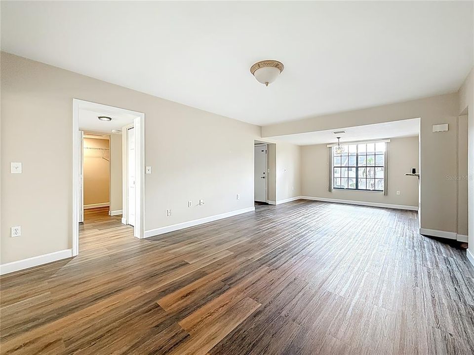 For Sale: $289,000 (2 beds, 2 baths, 1185 Square Feet)