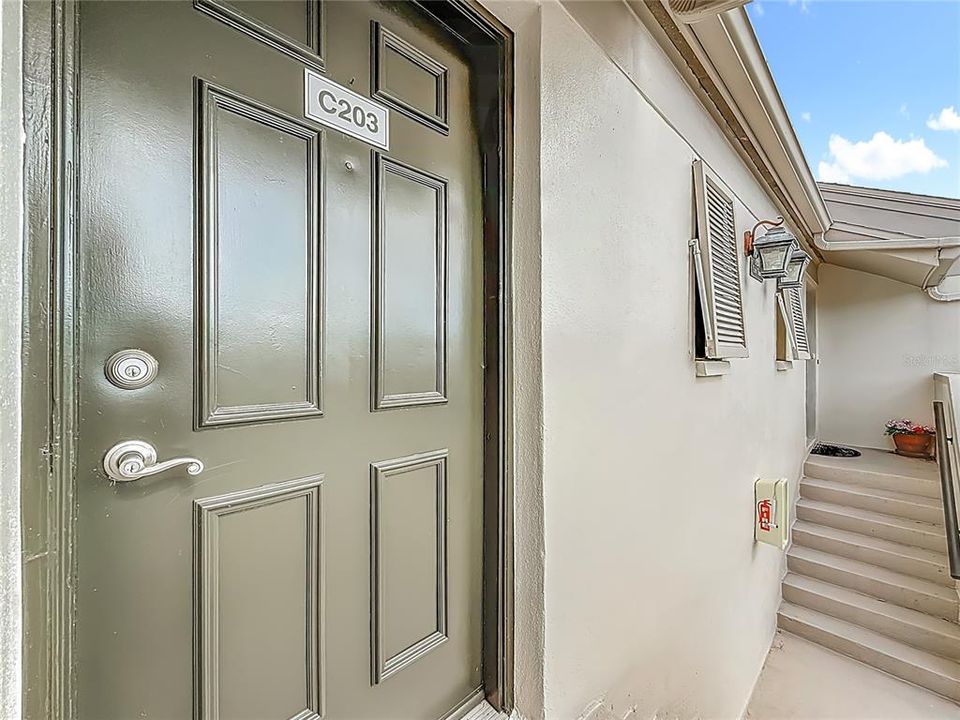 For Sale: $289,000 (2 beds, 2 baths, 1185 Square Feet)