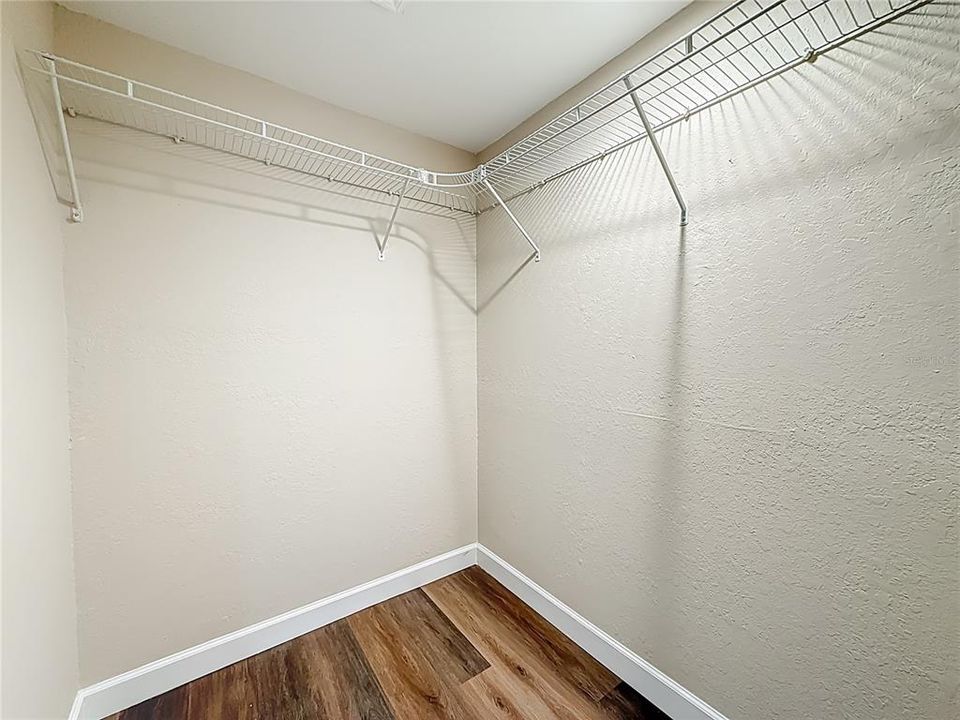 For Sale: $289,000 (2 beds, 2 baths, 1185 Square Feet)