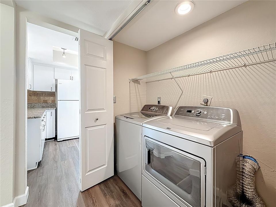 For Sale: $289,000 (2 beds, 2 baths, 1185 Square Feet)