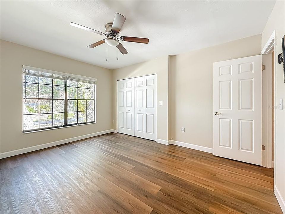 For Sale: $289,000 (2 beds, 2 baths, 1185 Square Feet)