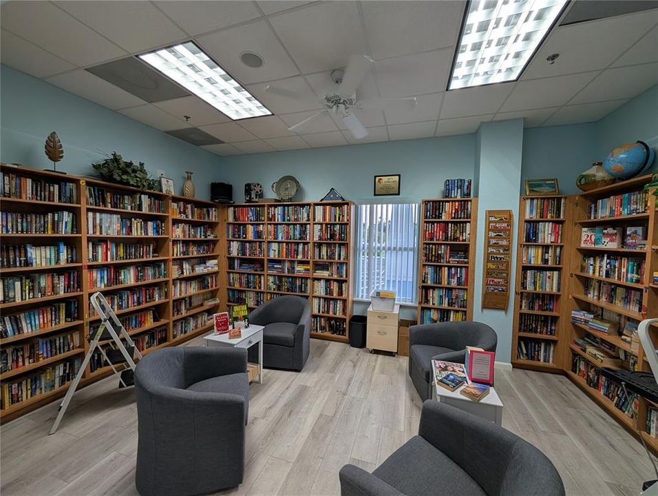 待售: $149,000 (2 贝兹, 2 浴室, 1456 平方英尺)