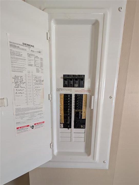 待售: $149,000 (2 贝兹, 2 浴室, 1456 平方英尺)