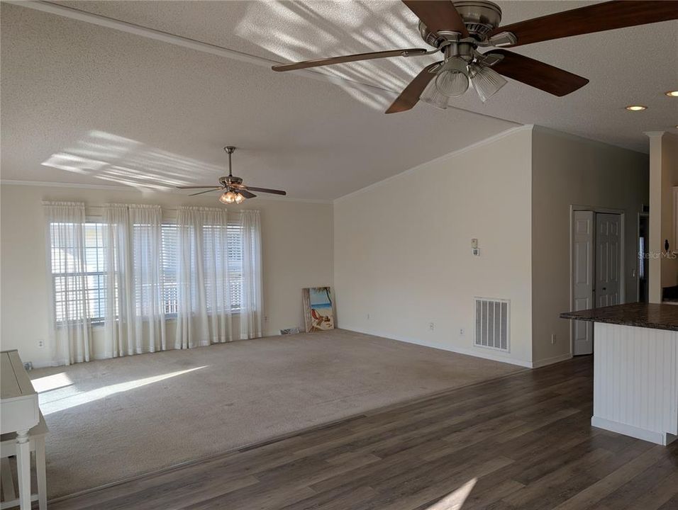 待售: $149,000 (2 贝兹, 2 浴室, 1456 平方英尺)