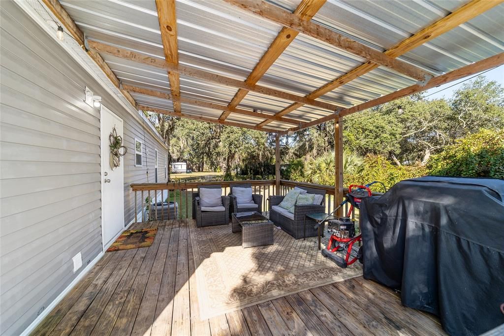 For Sale: $164,900 (3 beds, 2 baths, 1296 Square Feet)