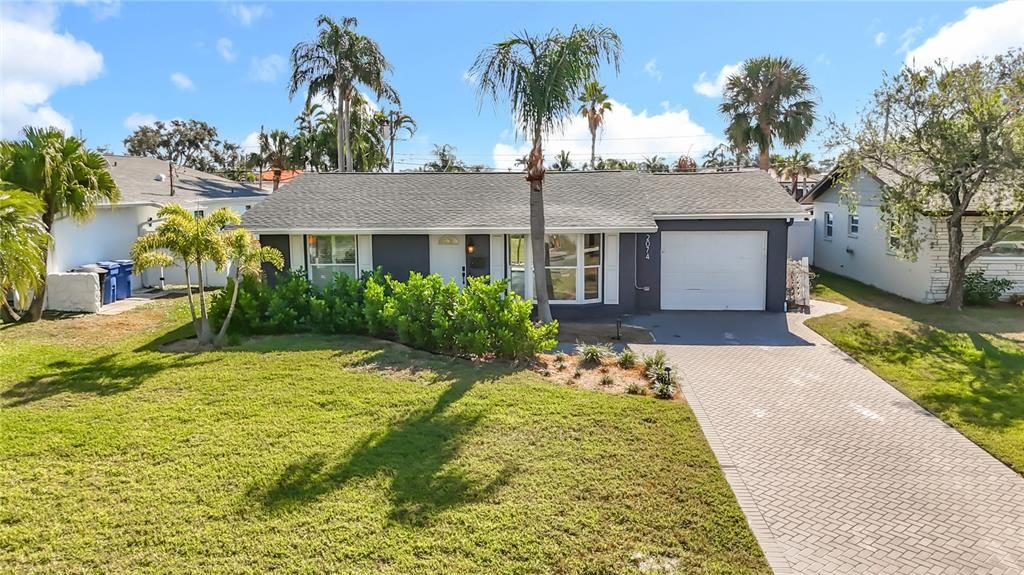 For Rent: $3,050 (3 beds, 2 baths, 1172 Square Feet)