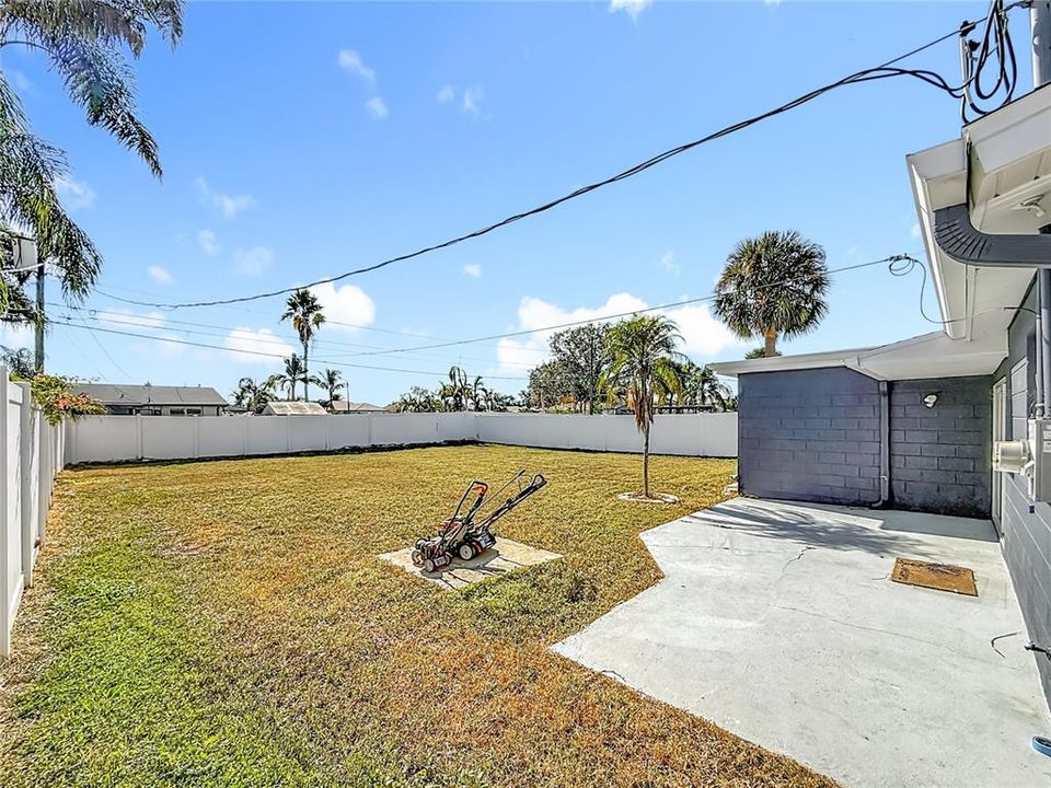 For Rent: $3,050 (3 beds, 2 baths, 1172 Square Feet)