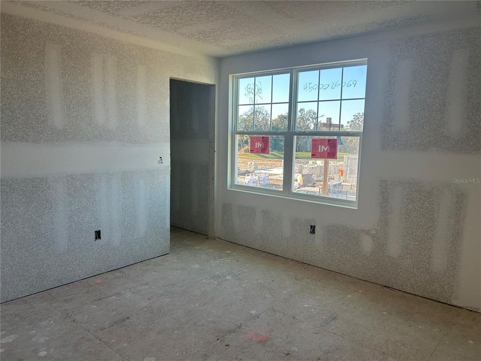 En Venta: $499,240 (5 camas, 3 baños, 2759 Pies cuadrados)