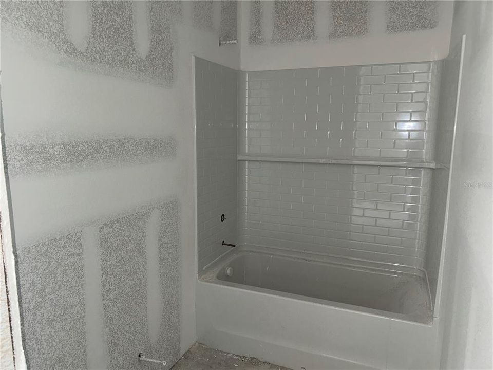 En Venta: $499,240 (5 camas, 3 baños, 2759 Pies cuadrados)