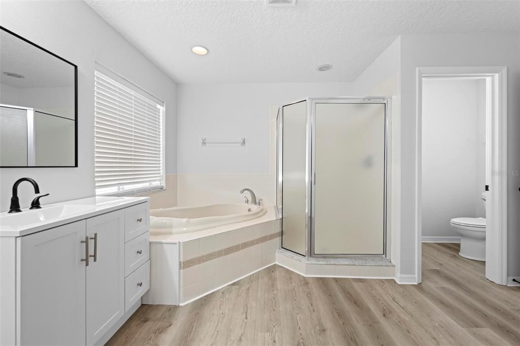 На продажу: $495,000 (5 спален, 2 ванн, 2913 Квадратных фут)