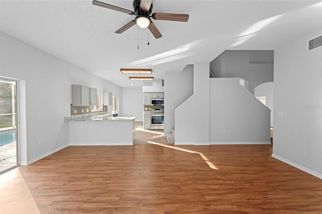 На продажу: $495,000 (5 спален, 2 ванн, 2913 Квадратных фут)