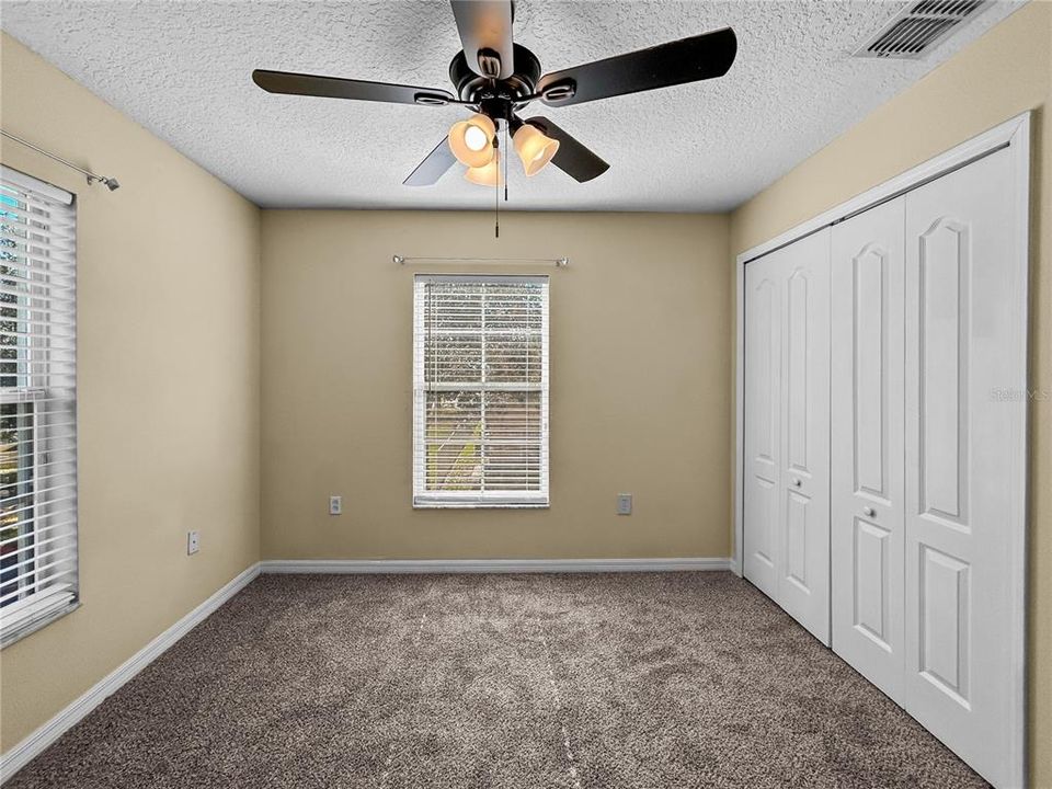 For Rent: $1,750 (3 beds, 2 baths, 1302 Square Feet)