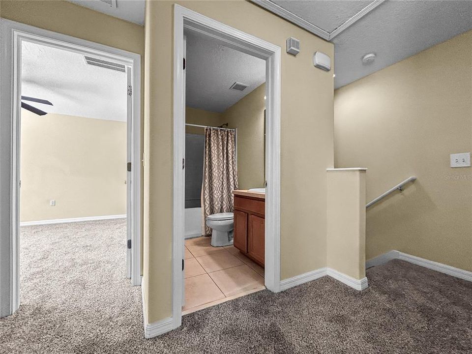 For Rent: $1,750 (3 beds, 2 baths, 1302 Square Feet)