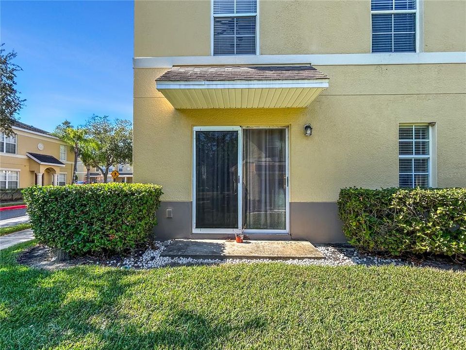 For Rent: $1,750 (3 beds, 2 baths, 1302 Square Feet)