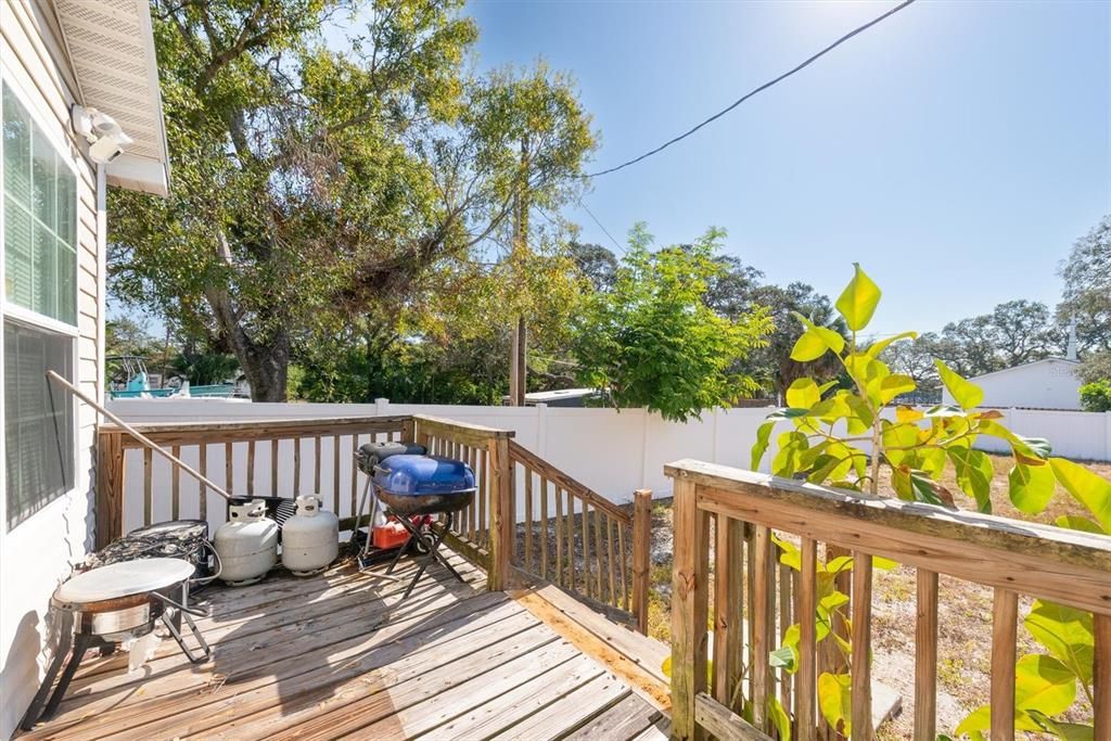 На продажу: $290,000 (4 спален, 2 ванн, 1248 Квадратных фут)