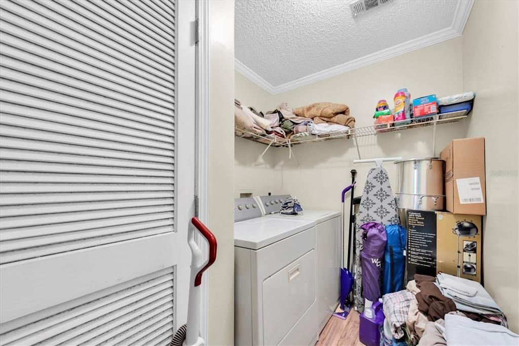 На продажу: $290,000 (4 спален, 2 ванн, 1248 Квадратных фут)