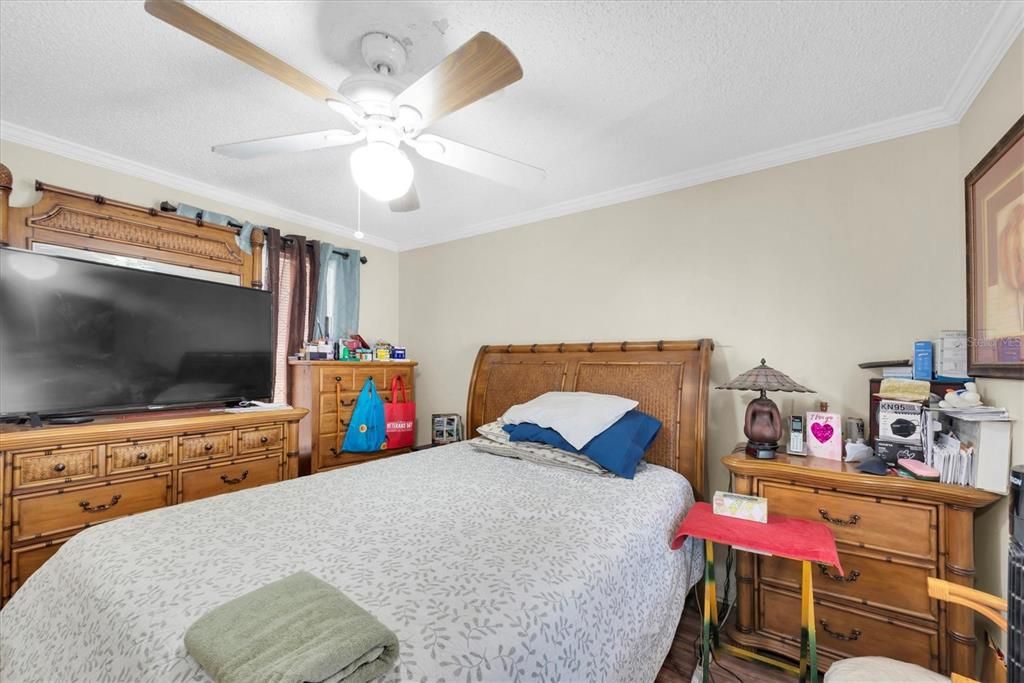 На продажу: $290,000 (4 спален, 2 ванн, 1248 Квадратных фут)