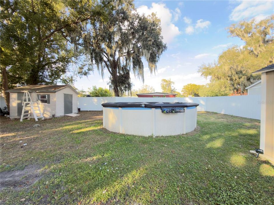 На продажу: $285,000 (4 спален, 2 ванн, 1112 Квадратных фут)