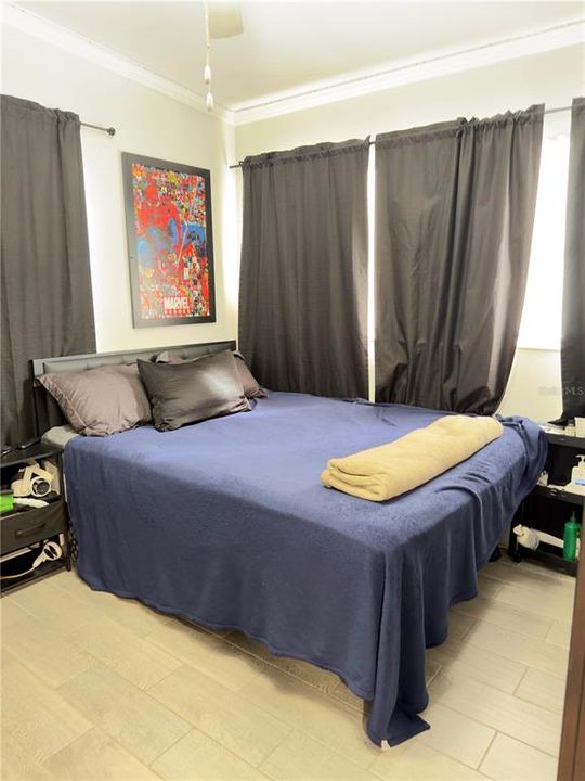 На продажу: $285,000 (4 спален, 2 ванн, 1112 Квадратных фут)