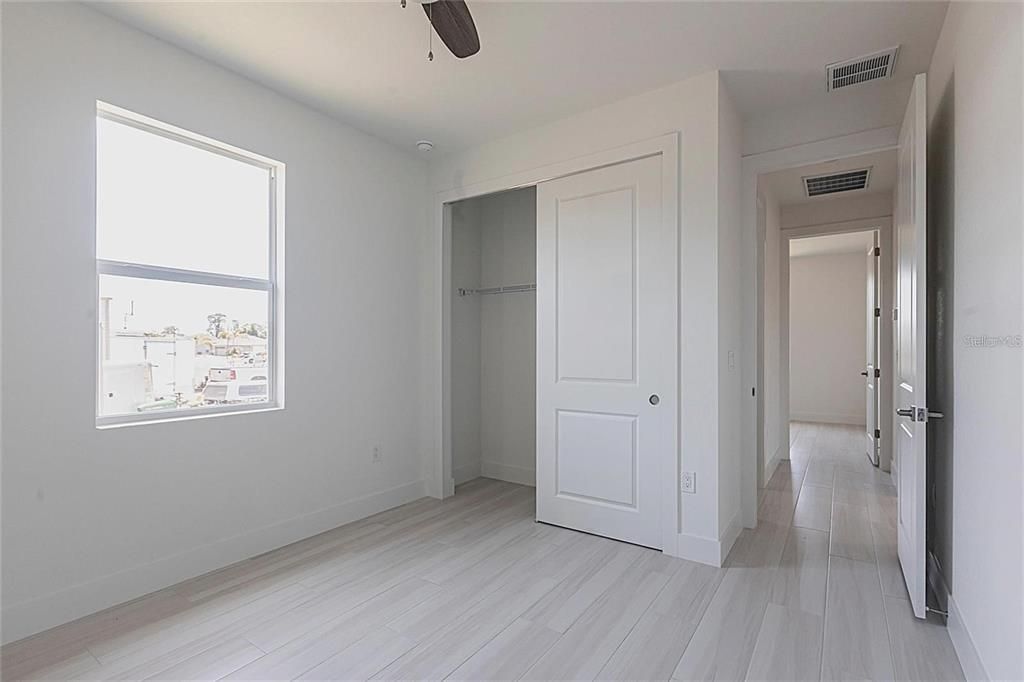 For Rent: $2,250 (3 beds, 2 baths, 1502 Square Feet)