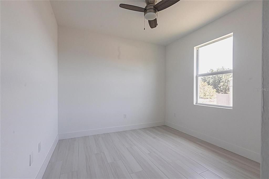 For Rent: $2,250 (3 beds, 2 baths, 1502 Square Feet)