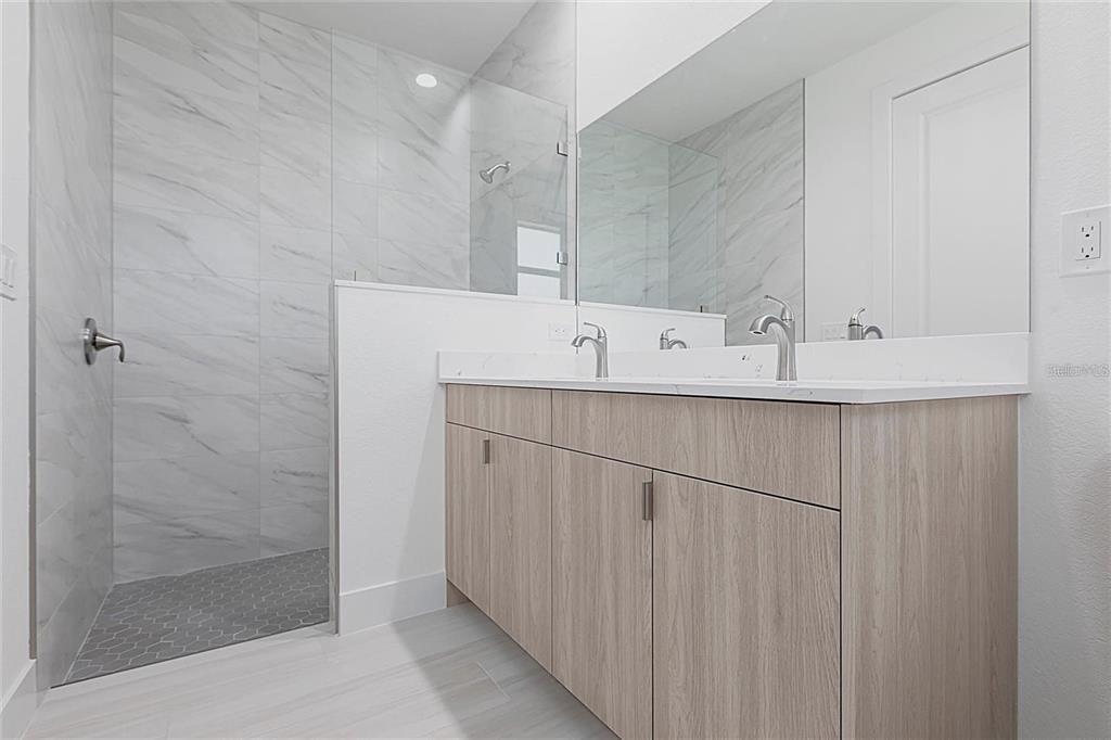 For Rent: $2,250 (3 beds, 2 baths, 1502 Square Feet)