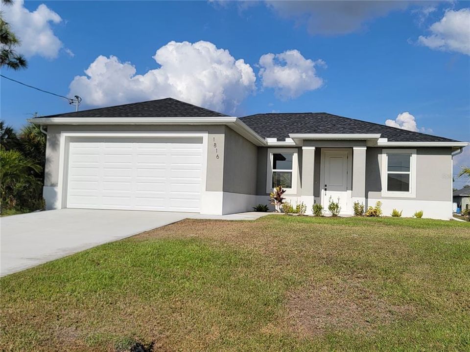 For Rent: $2,250 (3 beds, 2 baths, 1502 Square Feet)