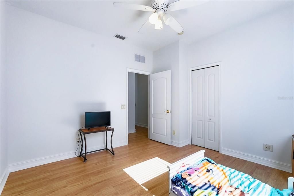 На продажу: $625,000 (5 спален, 3 ванн, 2662 Квадратных фут)