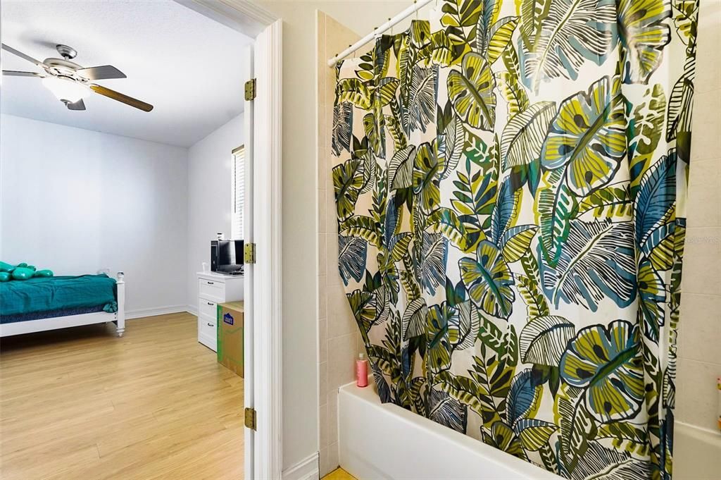 На продажу: $625,000 (5 спален, 3 ванн, 2662 Квадратных фут)