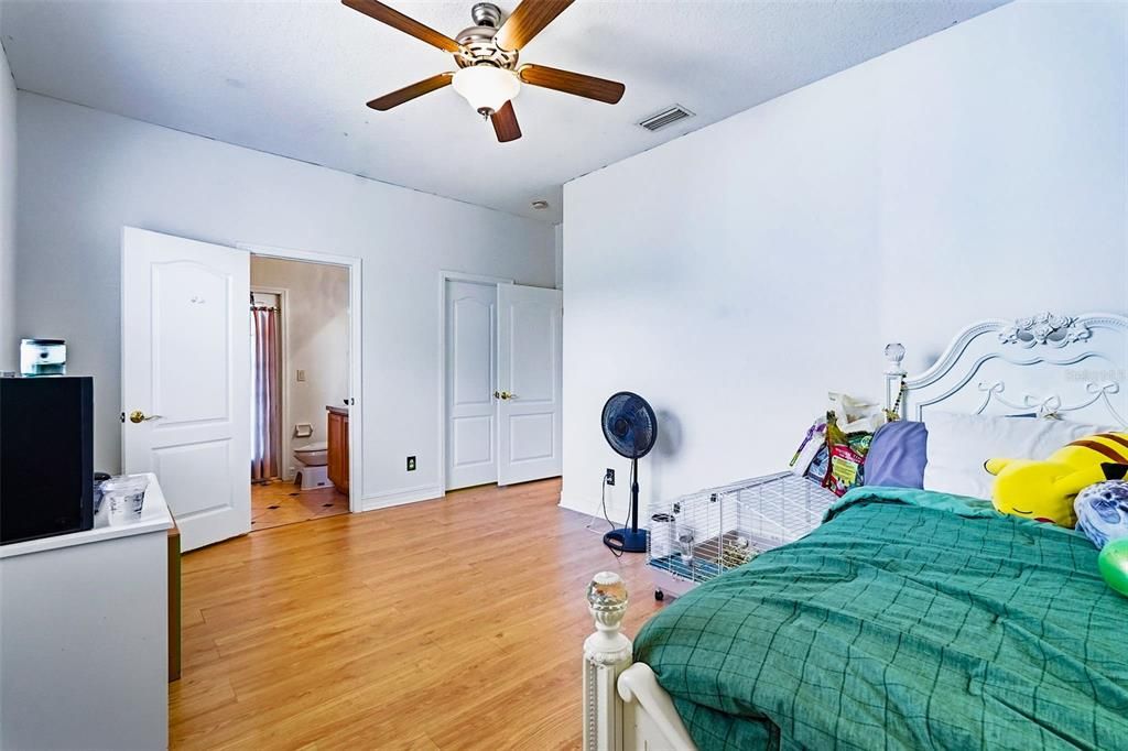 На продажу: $625,000 (5 спален, 3 ванн, 2662 Квадратных фут)