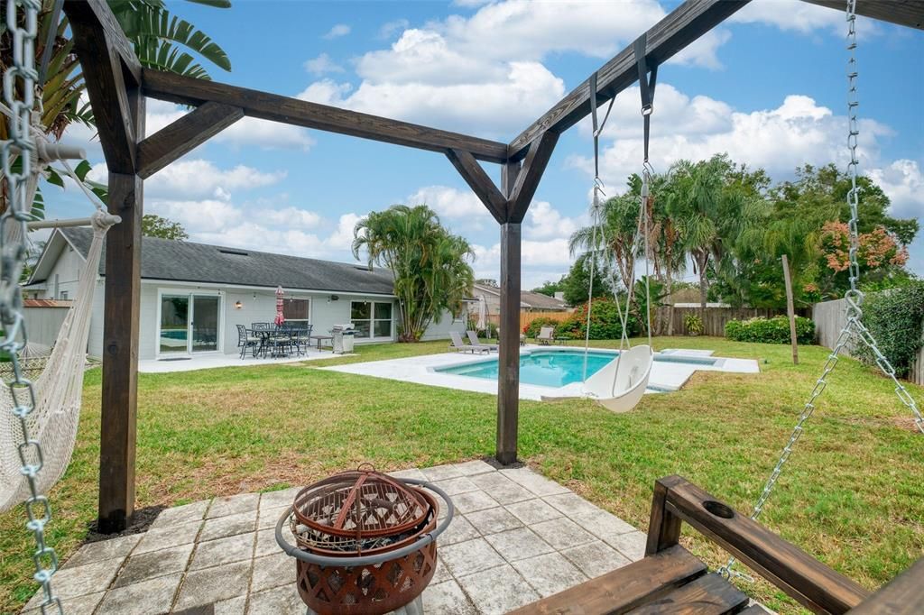 待售: $575,000 (3 贝兹, 2 浴室, 1820 平方英尺)