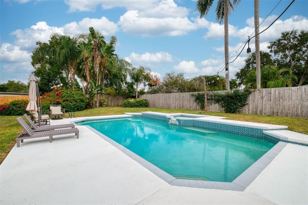 待售: $575,000 (3 贝兹, 2 浴室, 1820 平方英尺)