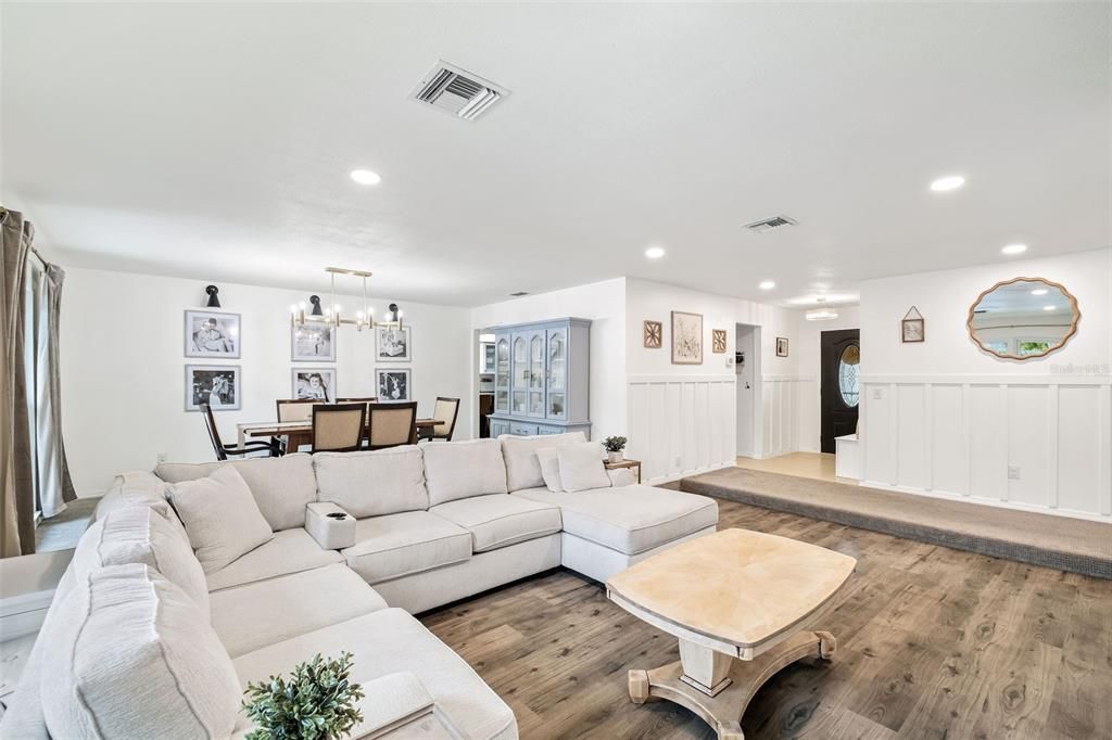 待售: $575,000 (3 贝兹, 2 浴室, 1820 平方英尺)