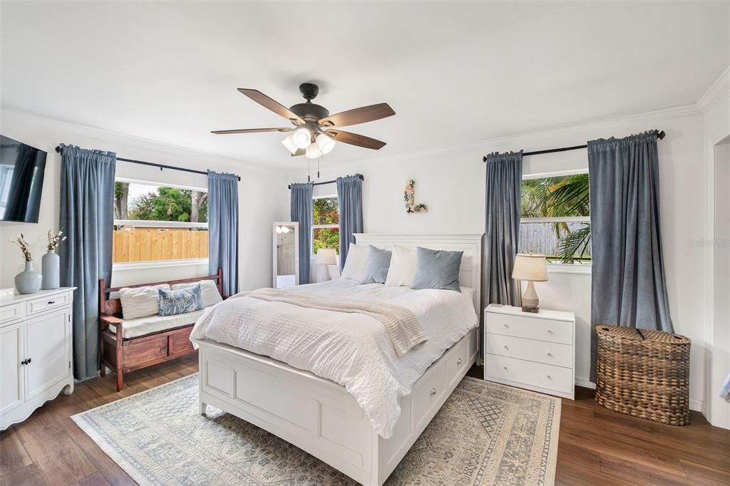 待售: $575,000 (3 贝兹, 2 浴室, 1820 平方英尺)