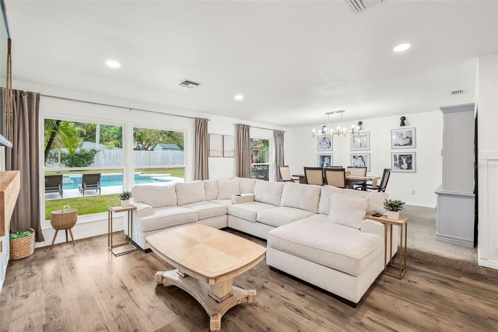 待售: $575,000 (3 贝兹, 2 浴室, 1820 平方英尺)