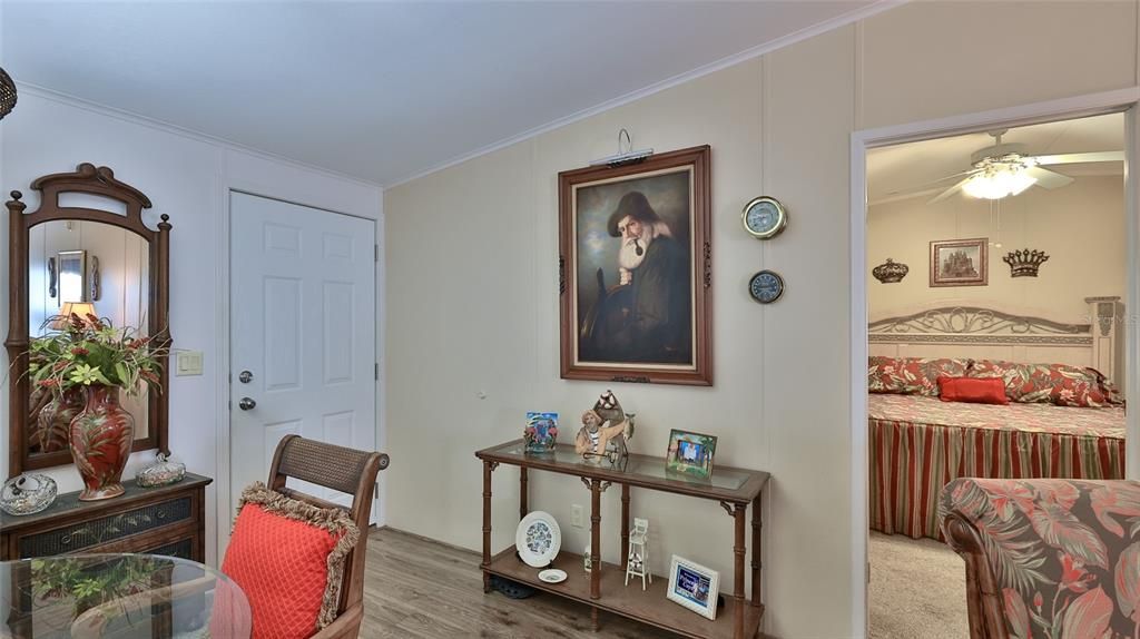 待售: $249,900 (2 贝兹, 2 浴室, 1269 平方英尺)