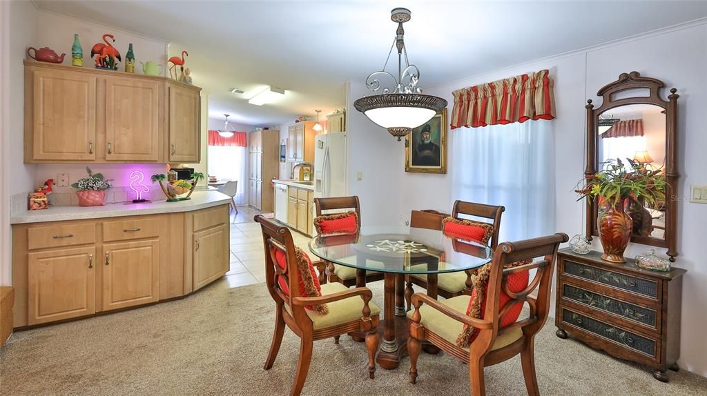 待售: $249,900 (2 贝兹, 2 浴室, 1269 平方英尺)