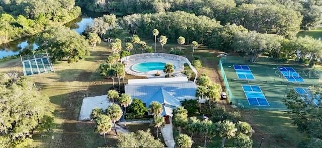 待售: $249,900 (2 贝兹, 2 浴室, 1269 平方英尺)