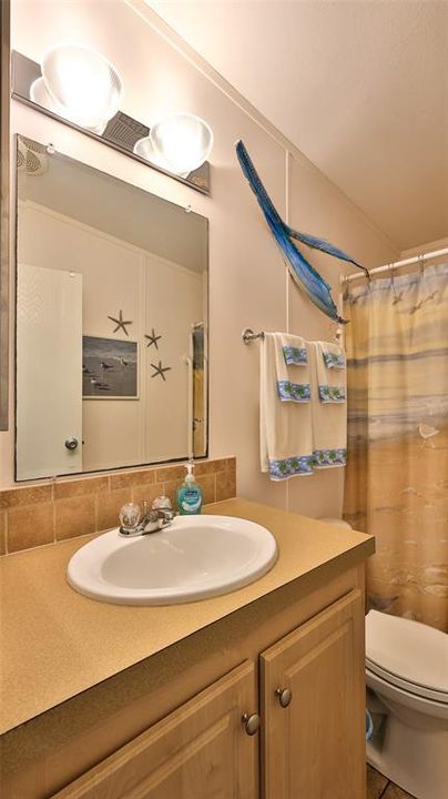 待售: $249,900 (2 贝兹, 2 浴室, 1269 平方英尺)