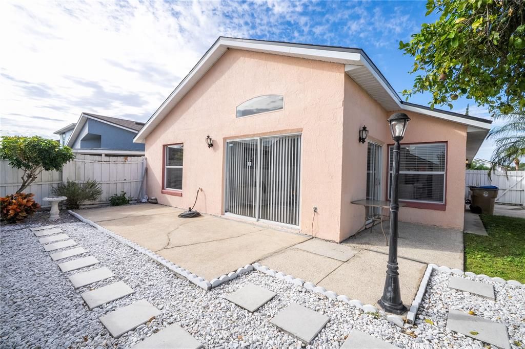 En Venta: $339,000 (3 camas, 2 baños, 1392 Pies cuadrados)