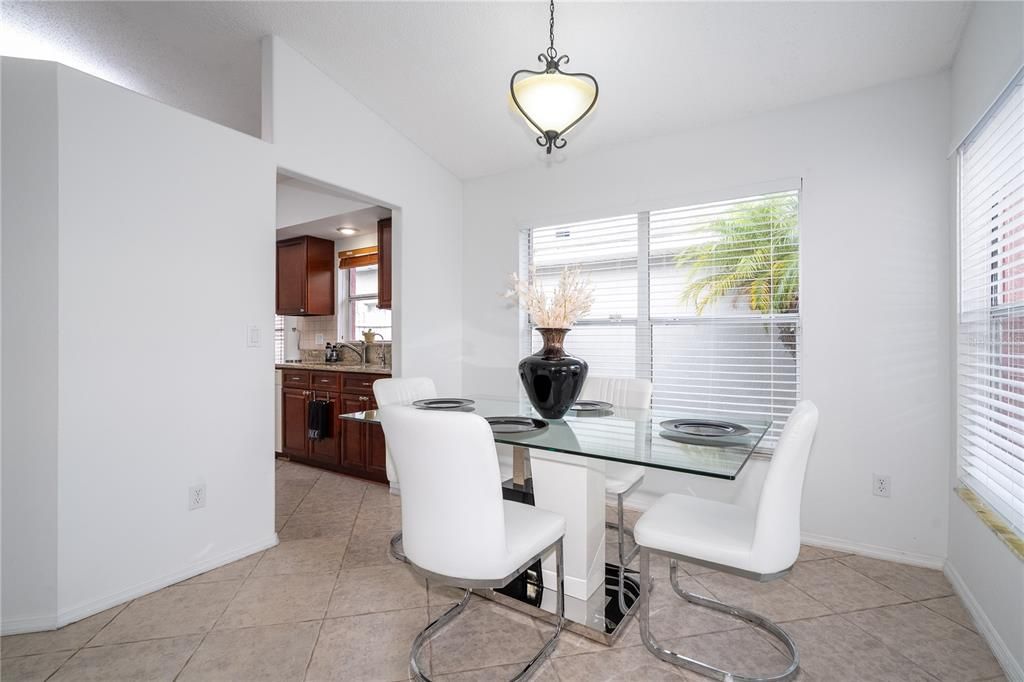 En Venta: $339,000 (3 camas, 2 baños, 1392 Pies cuadrados)