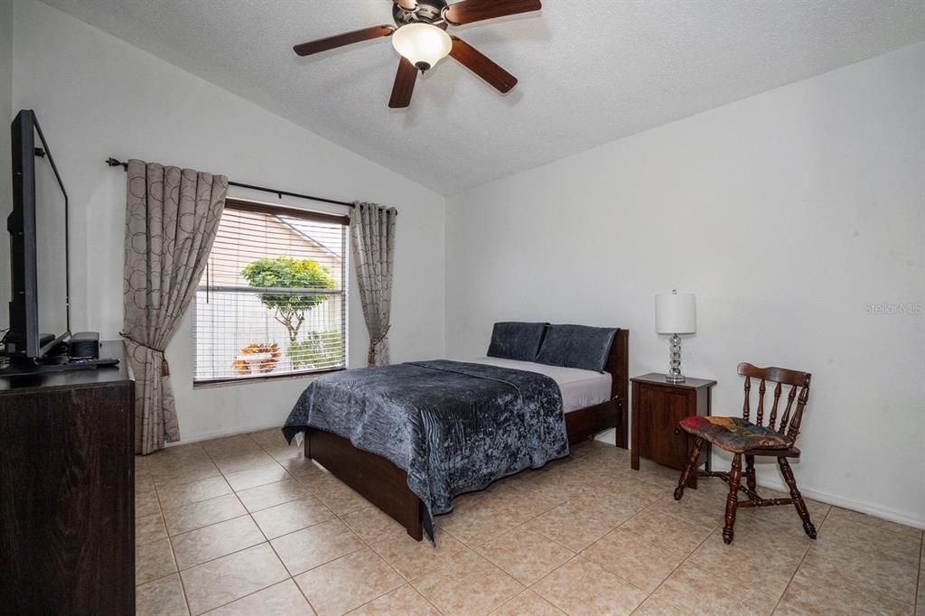 En Venta: $339,000 (3 camas, 2 baños, 1392 Pies cuadrados)