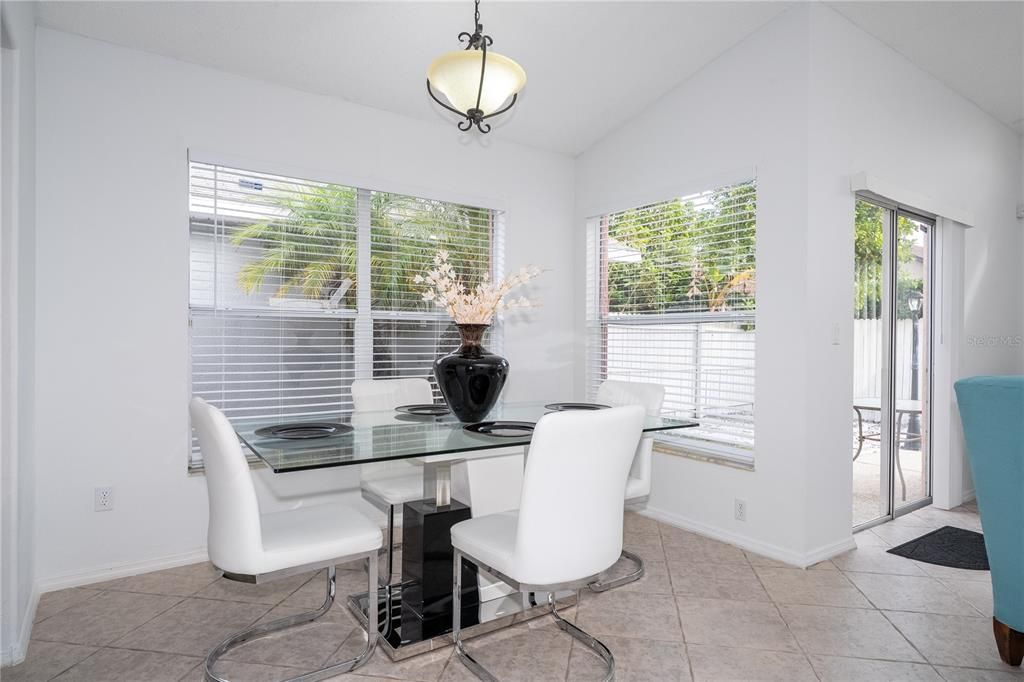 En Venta: $339,000 (3 camas, 2 baños, 1392 Pies cuadrados)