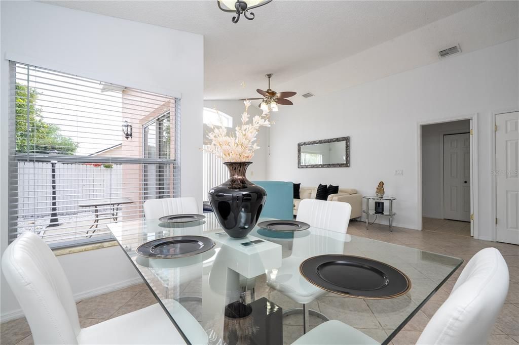 En Venta: $339,000 (3 camas, 2 baños, 1392 Pies cuadrados)