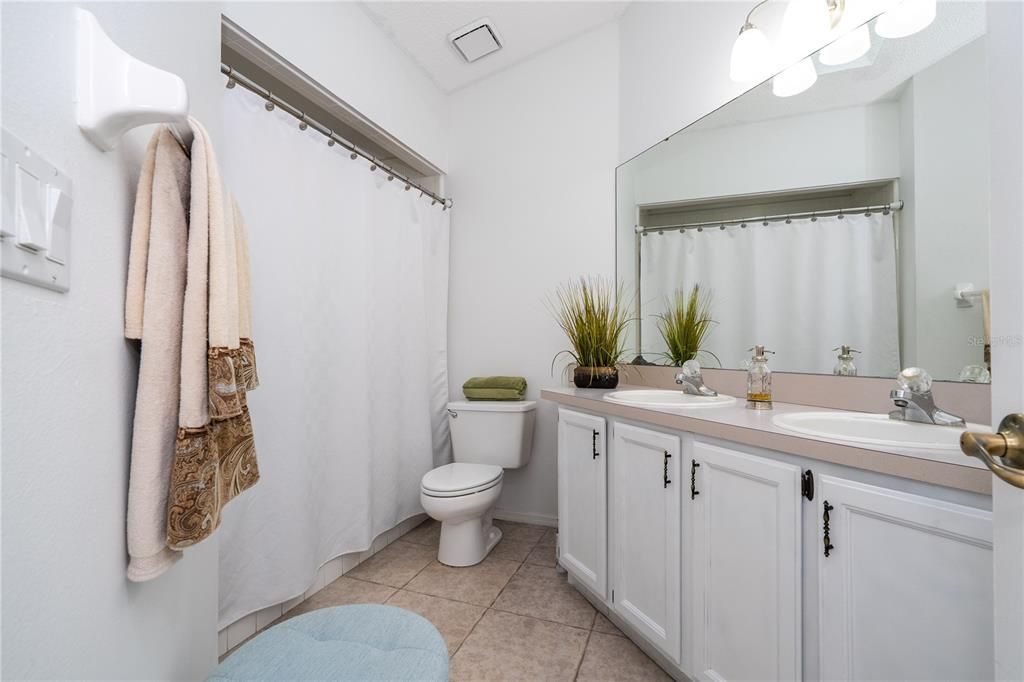 En Venta: $339,000 (3 camas, 2 baños, 1392 Pies cuadrados)