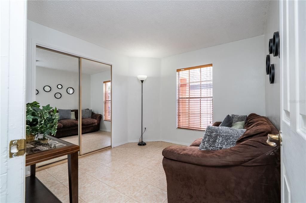 En Venta: $339,000 (3 camas, 2 baños, 1392 Pies cuadrados)