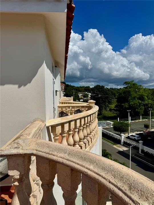 На продажу: $1,200,000 (6 спален, 4 ванн, 2085 Квадратных фут)