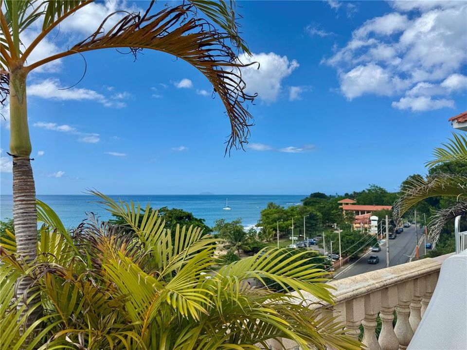 На продажу: $1,200,000 (6 спален, 4 ванн, 2085 Квадратных фут)