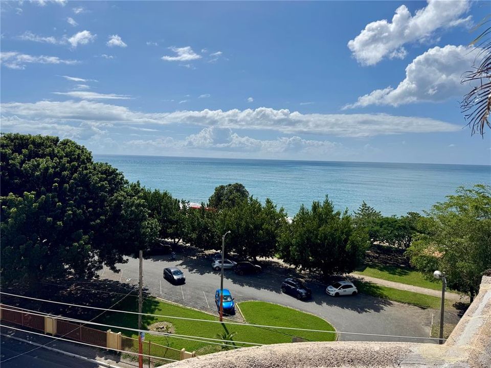 На продажу: $1,200,000 (6 спален, 4 ванн, 2085 Квадратных фут)